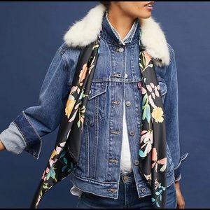 Anthroplogie two-in-one Ascot fur floral scarf
